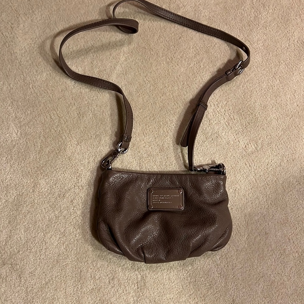 Taupe Marc by Marc jacobs crossbody leather bag in great condition